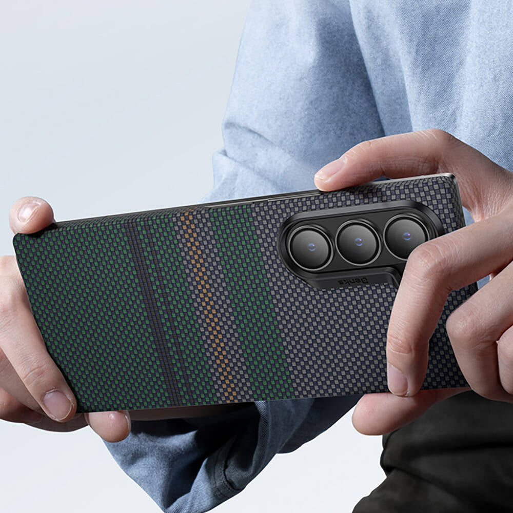 Galaxy Z Fold 6 Kılıf Karbon Fiber Tasarımlı Benks Aurora ArmorAir Kevlar Kılıf Galaxy Z Fold 6 Kılıf Karbon Fiber Tasarımlı Benks Aurora ArmorAir Kevlar Kılıf
